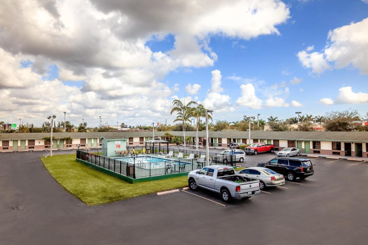 Budget Host Inn Florida City photo 3