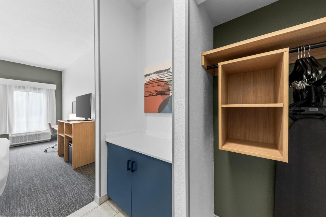 Spark by Hilton Cincinnati Airport South photo 3
