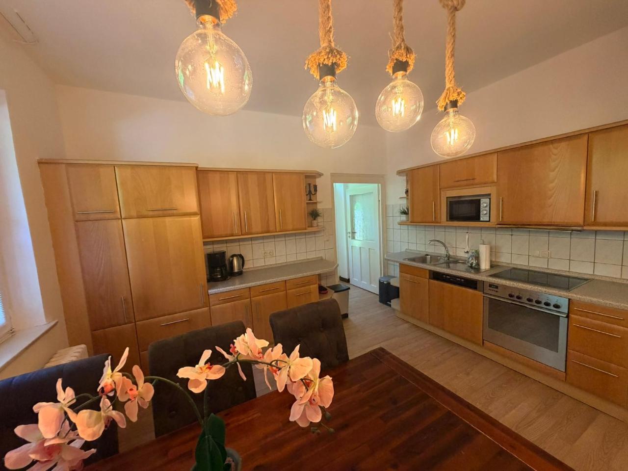 Ferienhaus WALD & WELLE - Deluxe-Appartement EG , großer Garten, Strand 850m Ostsee, Kamin, gratis Parkplatz & Wifi - 5