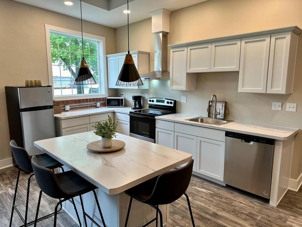 River Stone Villa - 2Bedroom/2Bath - No Step Entry - 3