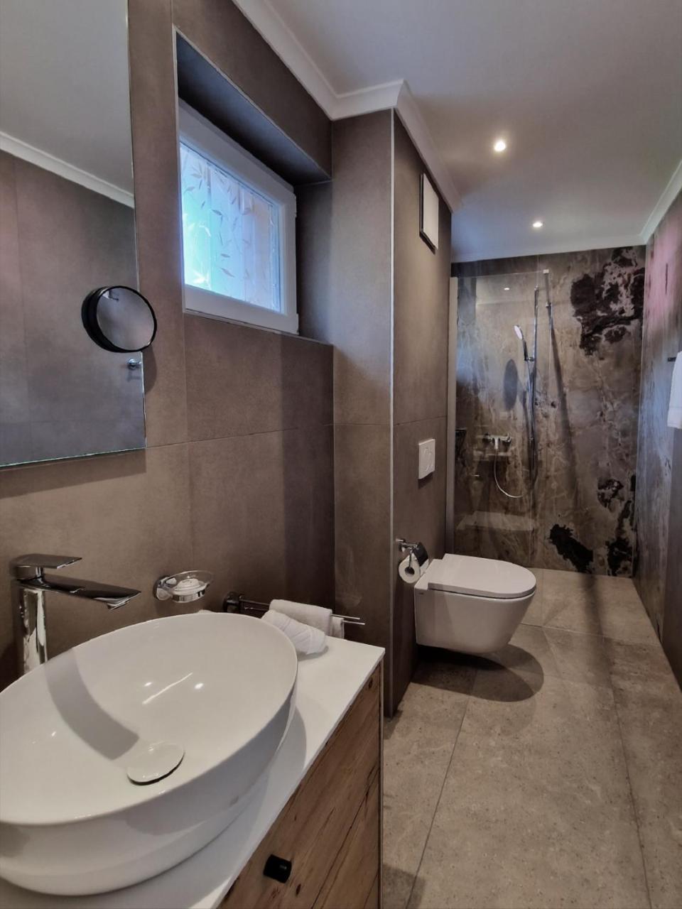 John's Lodge - 6