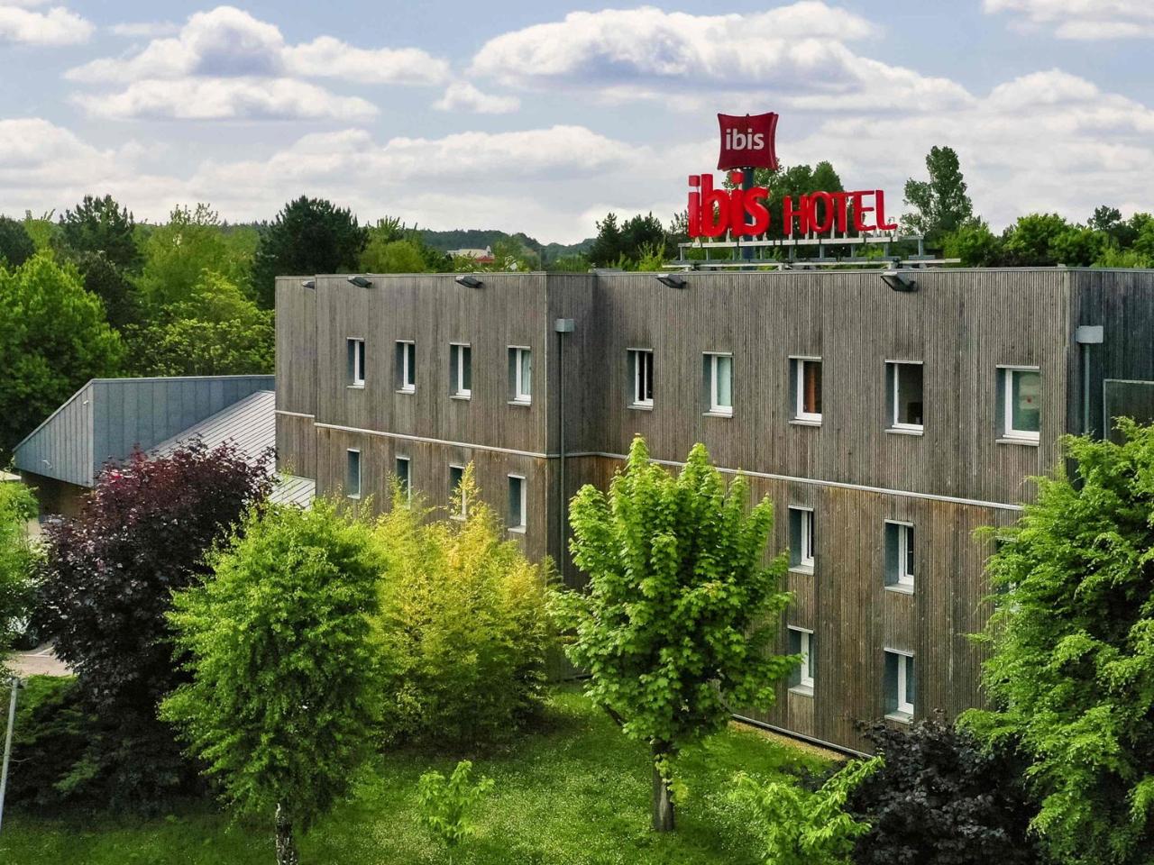 ibis Nemours