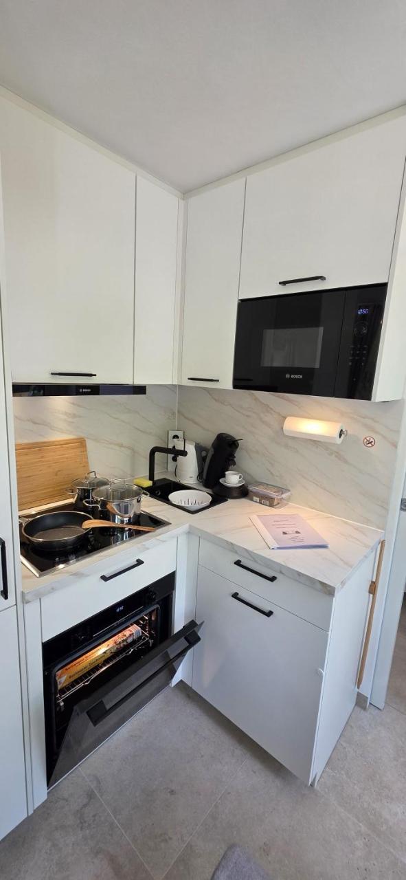 Cozy Tiny-House - ComfyHome Apartments - 3