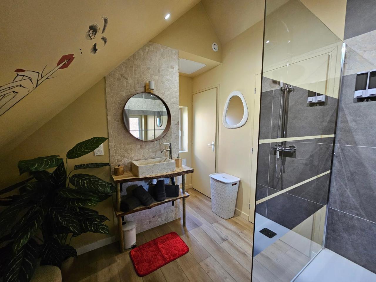 Le Chalet, Escapade Spa & Jacuzzi Privé proche Lille - 2