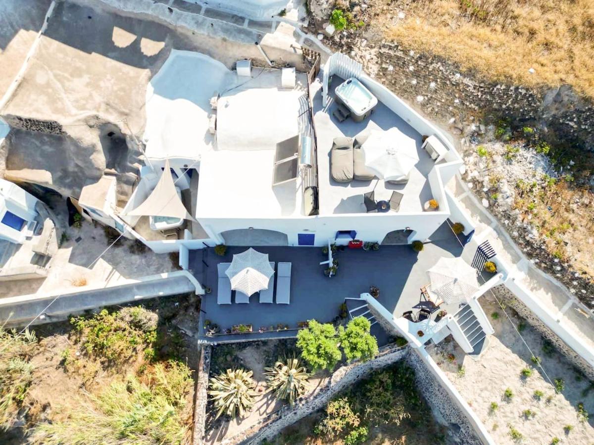 Villa Solasta #2 with jacuzzi in Santorini - 2