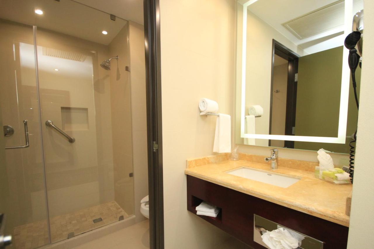 Photo - Holiday Inn Leon, An Ihg