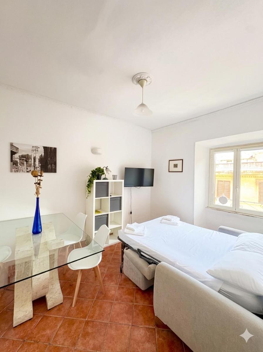 Aeterna Colosseum Residence - 4