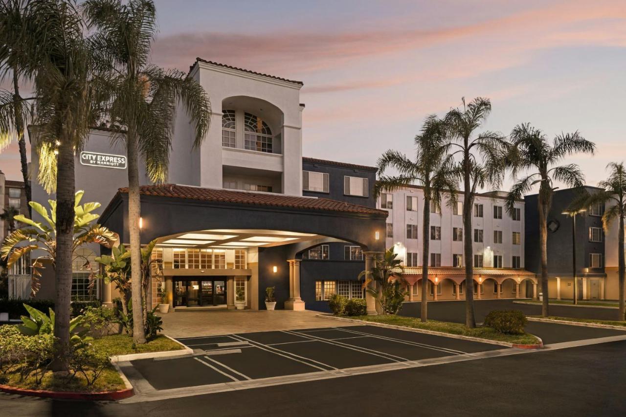 City Express by Marriott Santa Ana/Orange County Airport