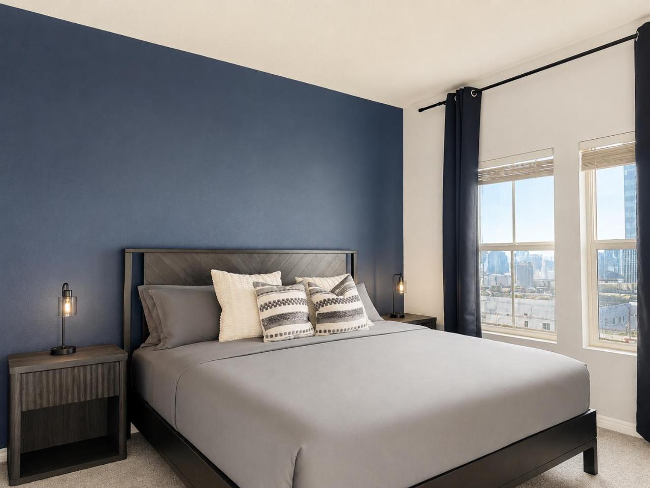 Bright & Spacious in Iconic LA Neighborhood Free parking - 10mins to Cedars - 2