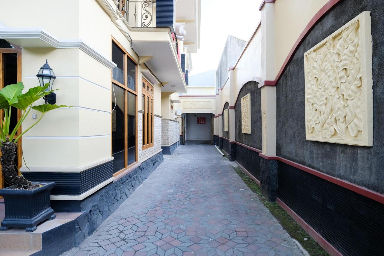 Photo - RedDoorz Plus near STIE YKPN
