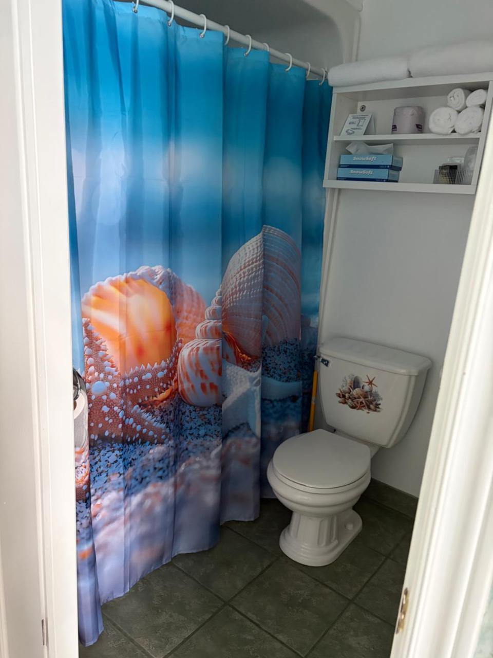 Shoreline Suites photo 4