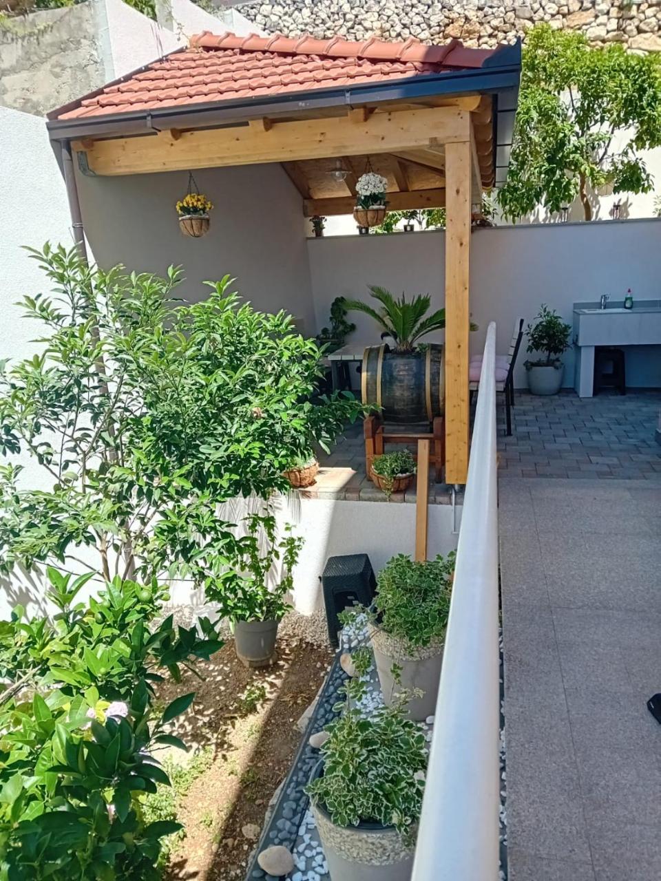 Apartments Bandić - 30 meters to the beach - 4