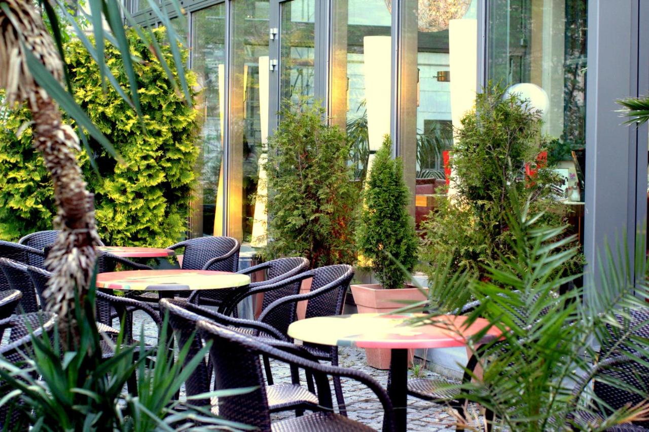 City-Hotel photo 2