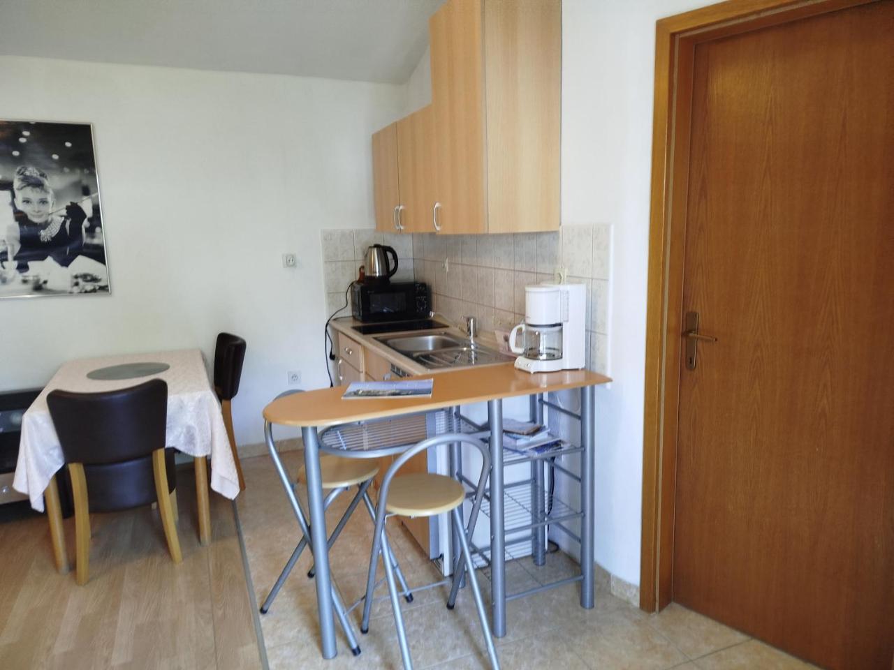 Pelivan Apartments - 6