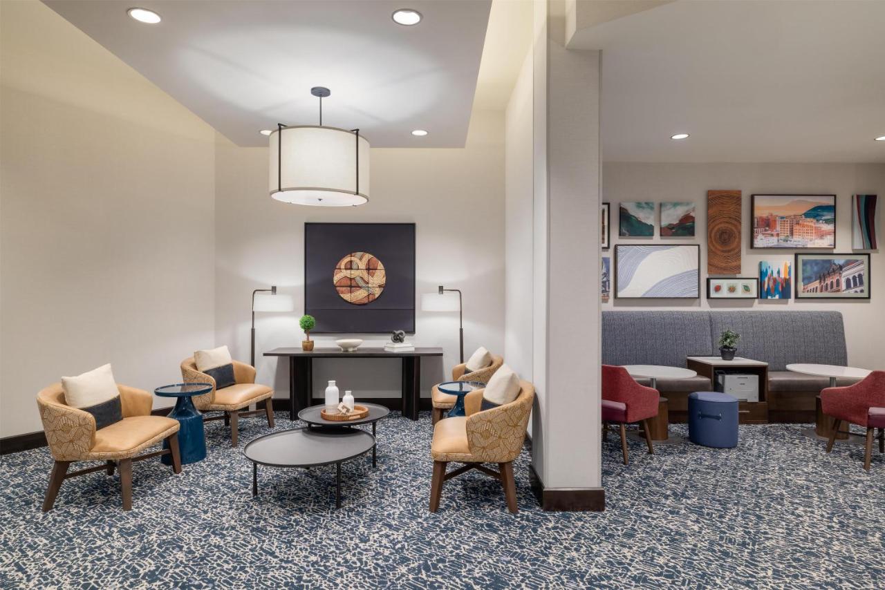 Photo - Hampton Inn & Suites - Roanoke-Downtown, VA