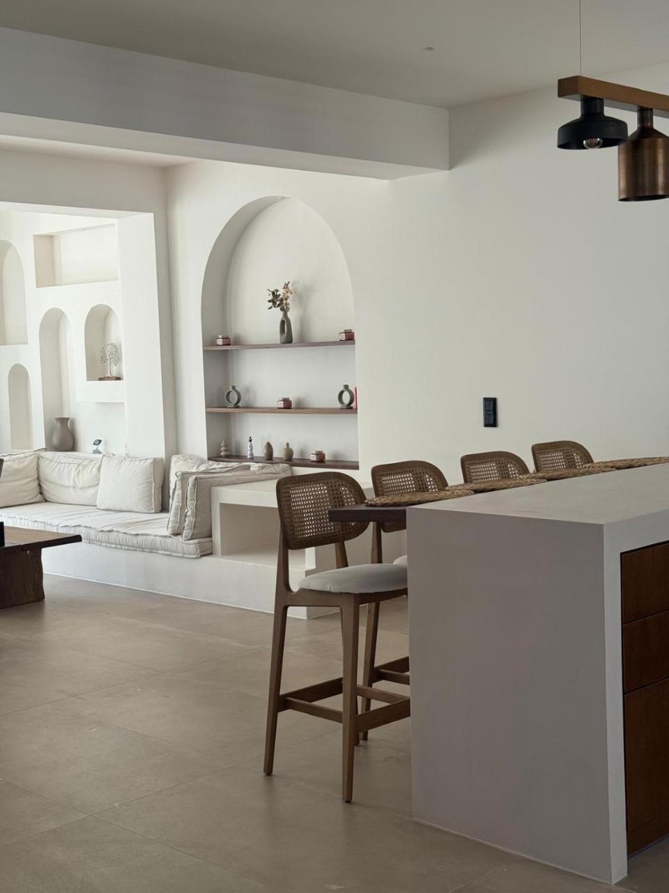 Merichas Luxurious Villa - 3