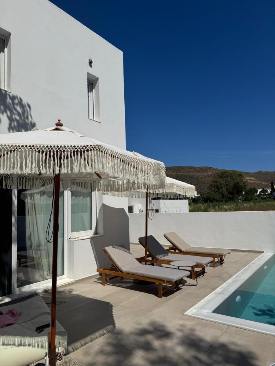 Merichas Luxurious Villa - 4
