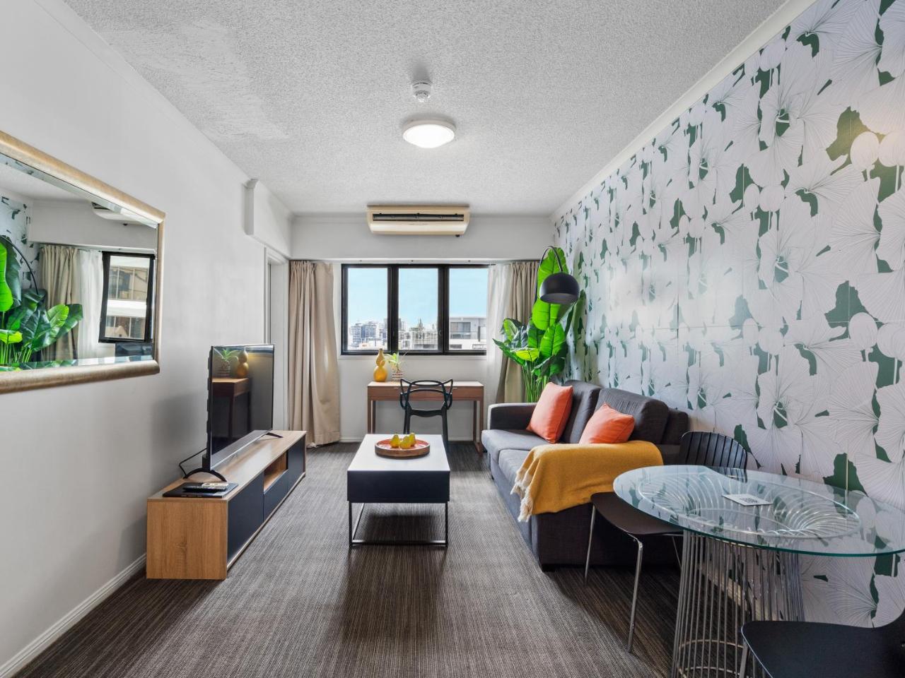 Central Brunswick Apartment Hotel photo 3