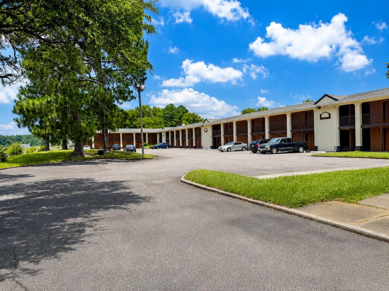 Country Host Inn
