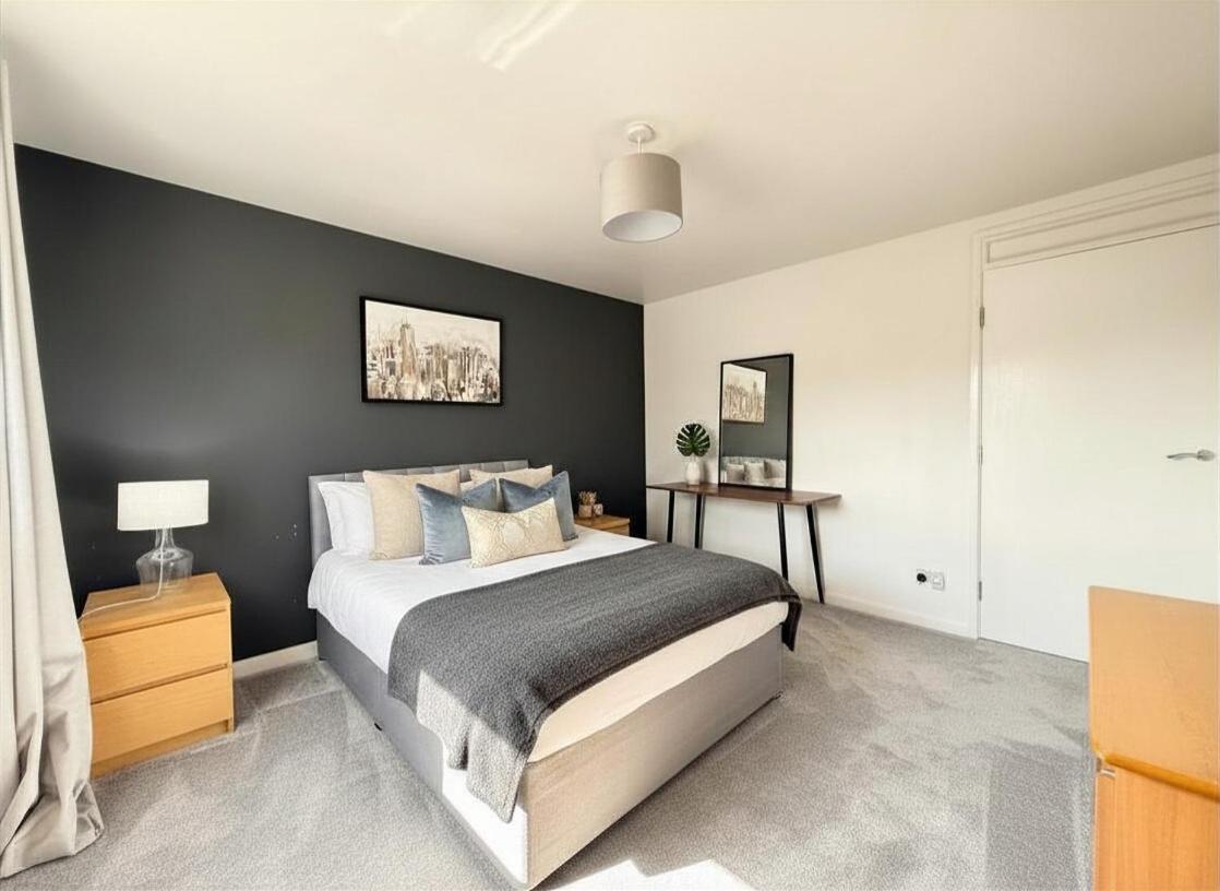5-Beds, 2 Baths, near Portobello beach, Sleeps 10 - 6