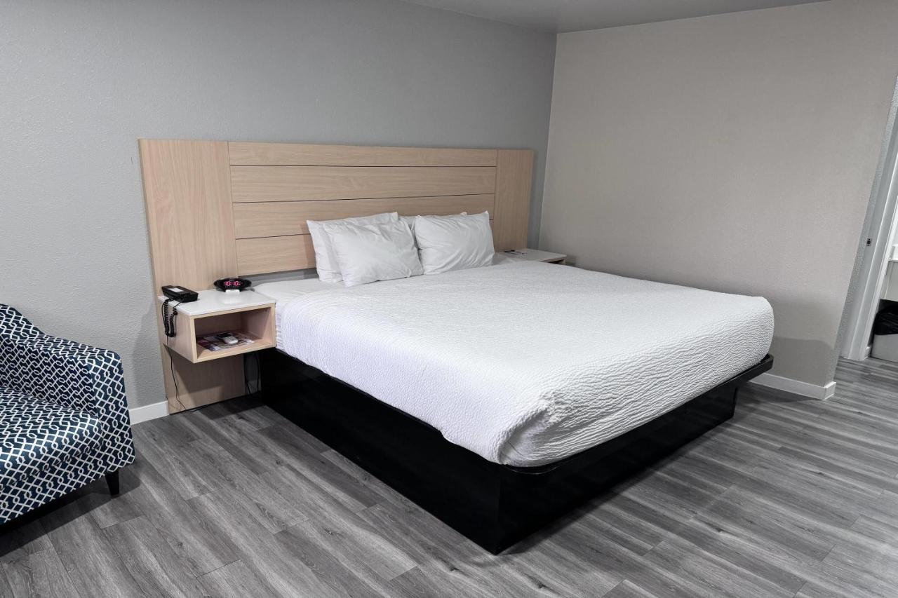 Foto - Travelodge by Wyndham Redding CA