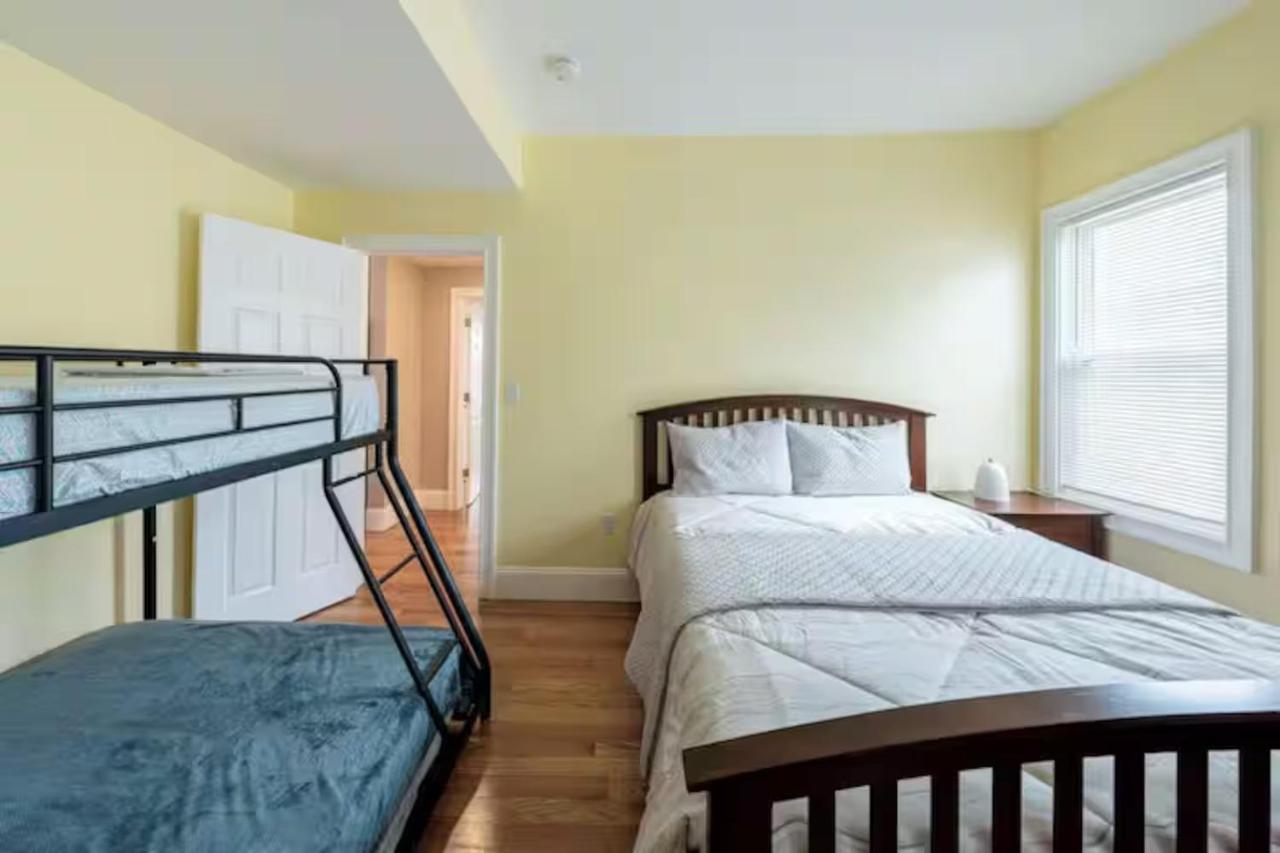 Vibrant 4BR Boston Apt - Balcony, Bathtub, TV near I-95 & Pet Friendly 903 - 6