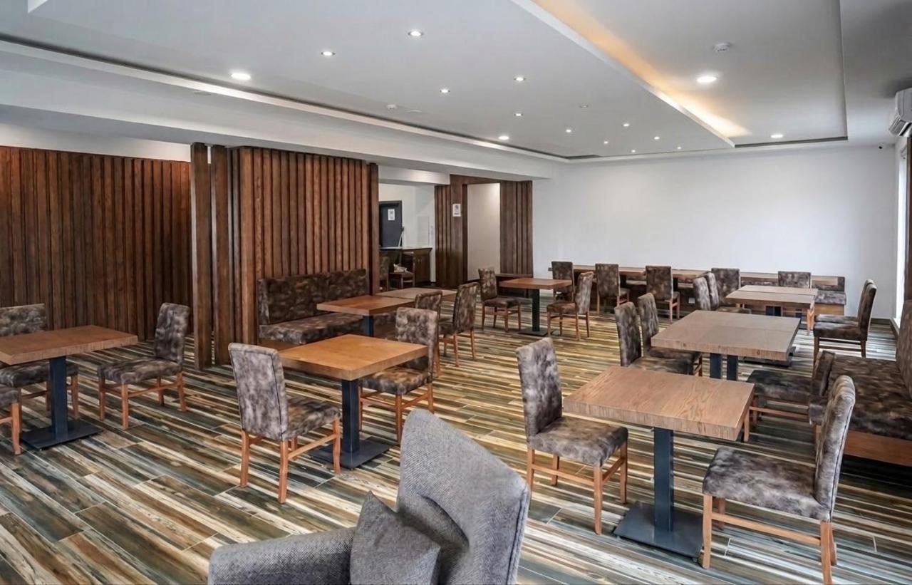 Zenith Hotel Frankfurt Airport - 4