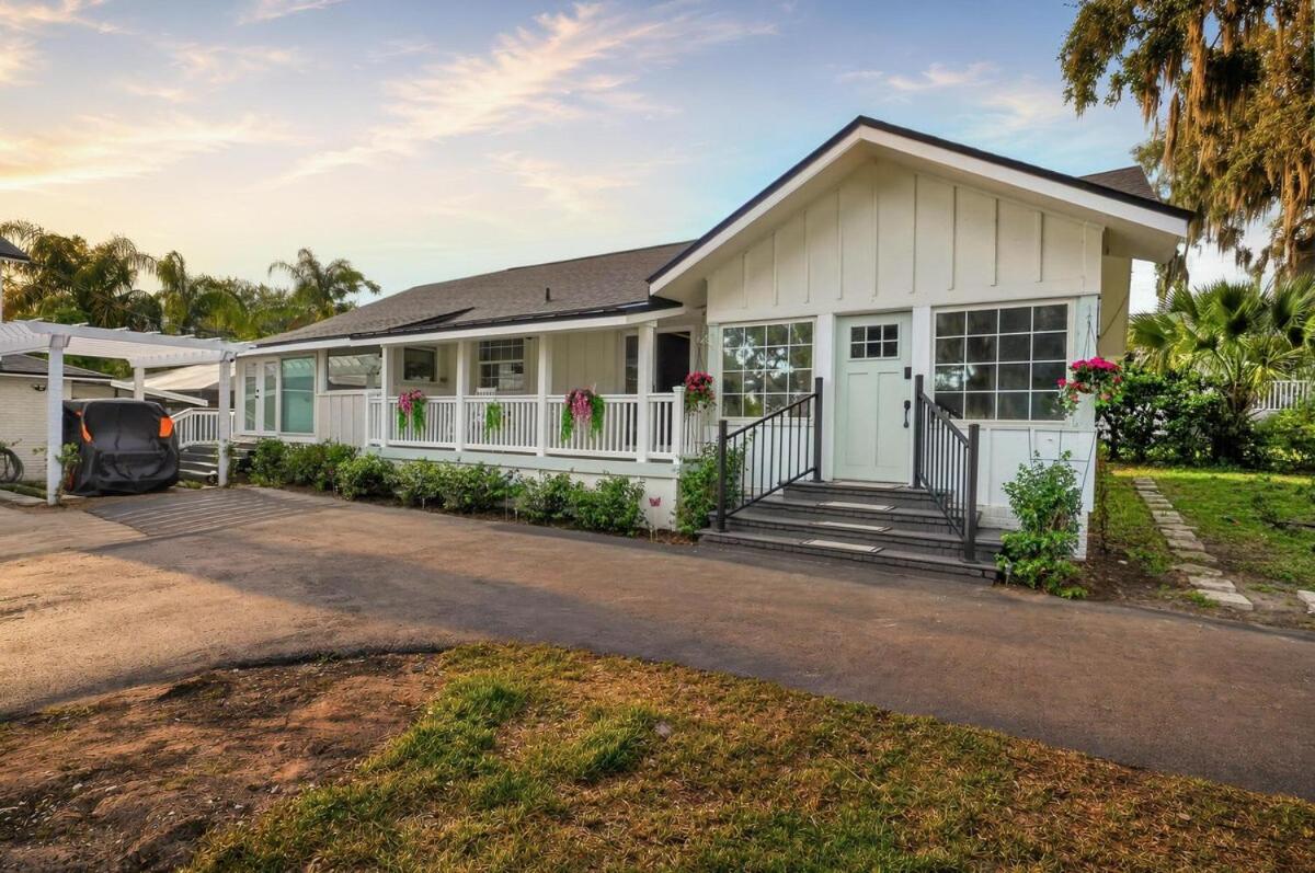 Lakefront Dora Lake Pool Home Private Dock & Golf Cart - 5