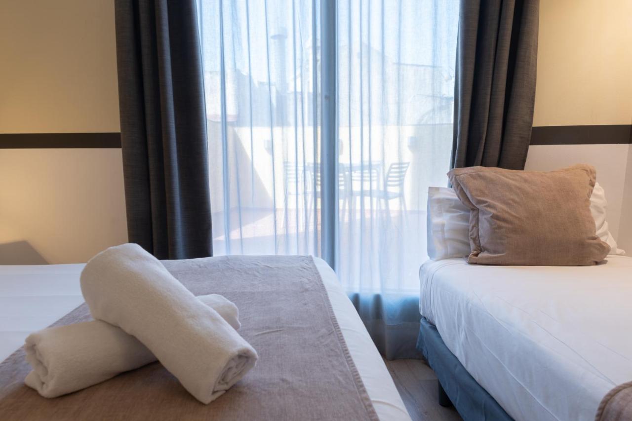 May Ramblas Hotel photo 2