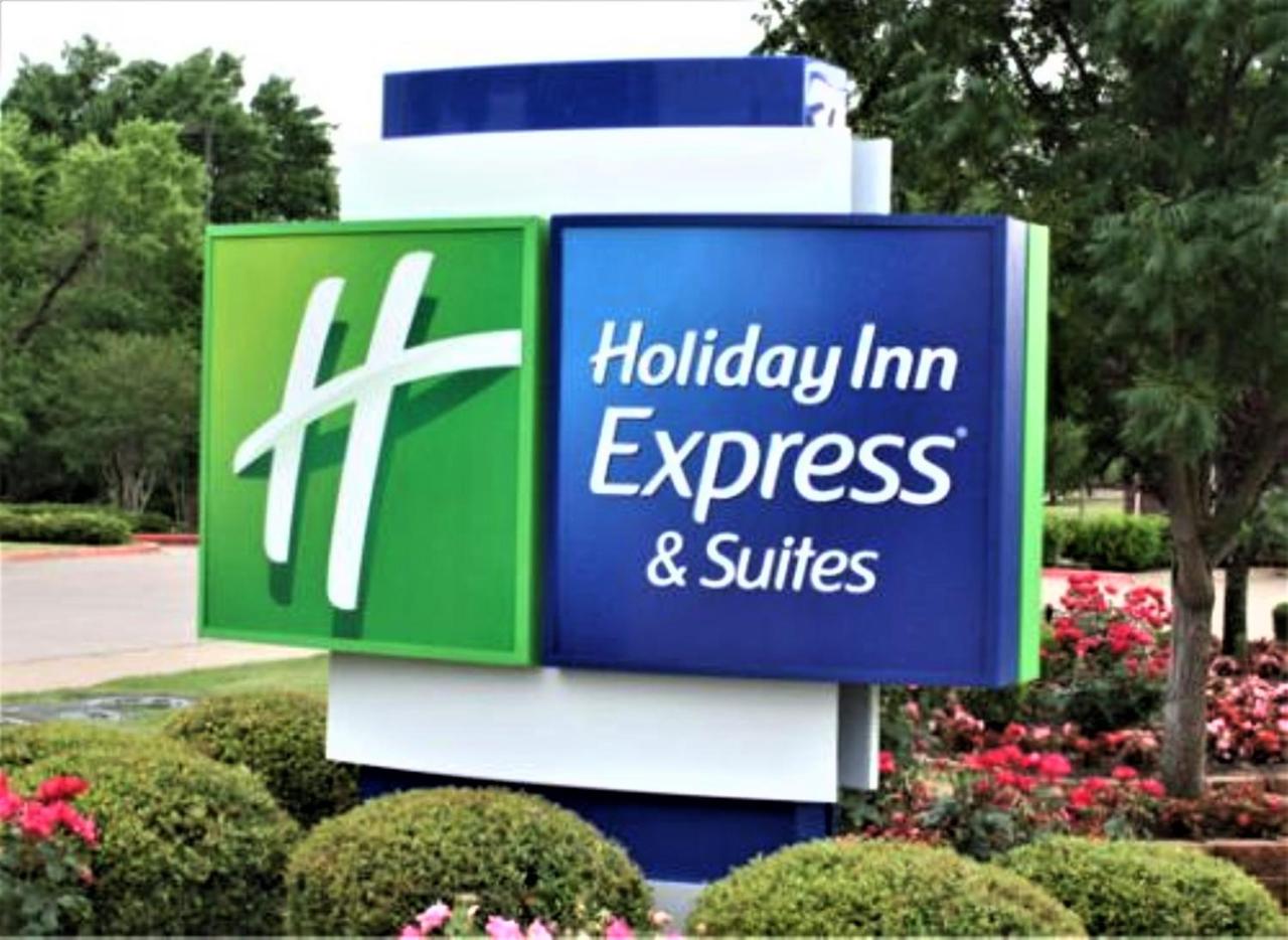 Holiday Inn Express Mentor Banquet Center By IHG
