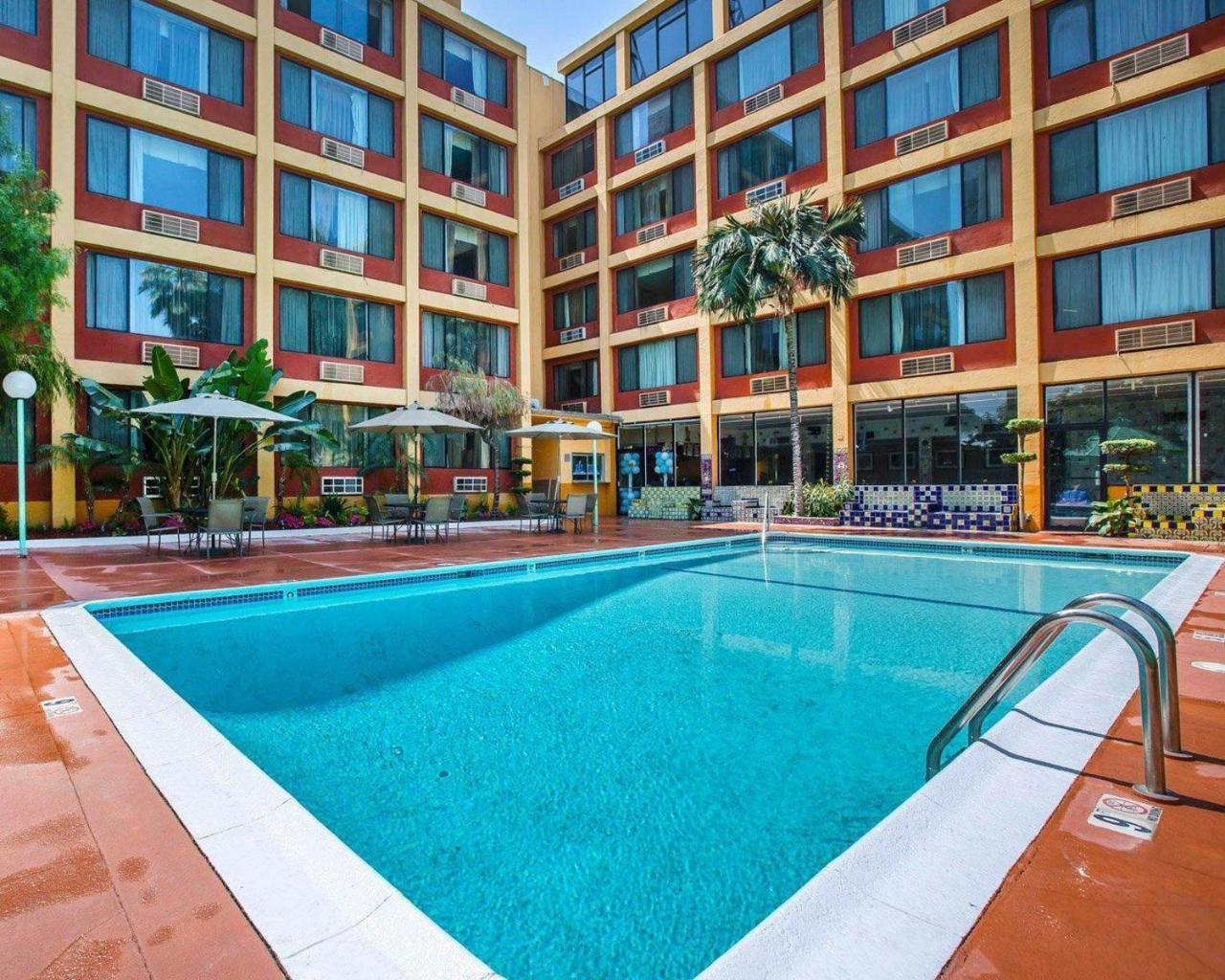Quality Inn & Suites Montebello - Los Angeles Thumbnail