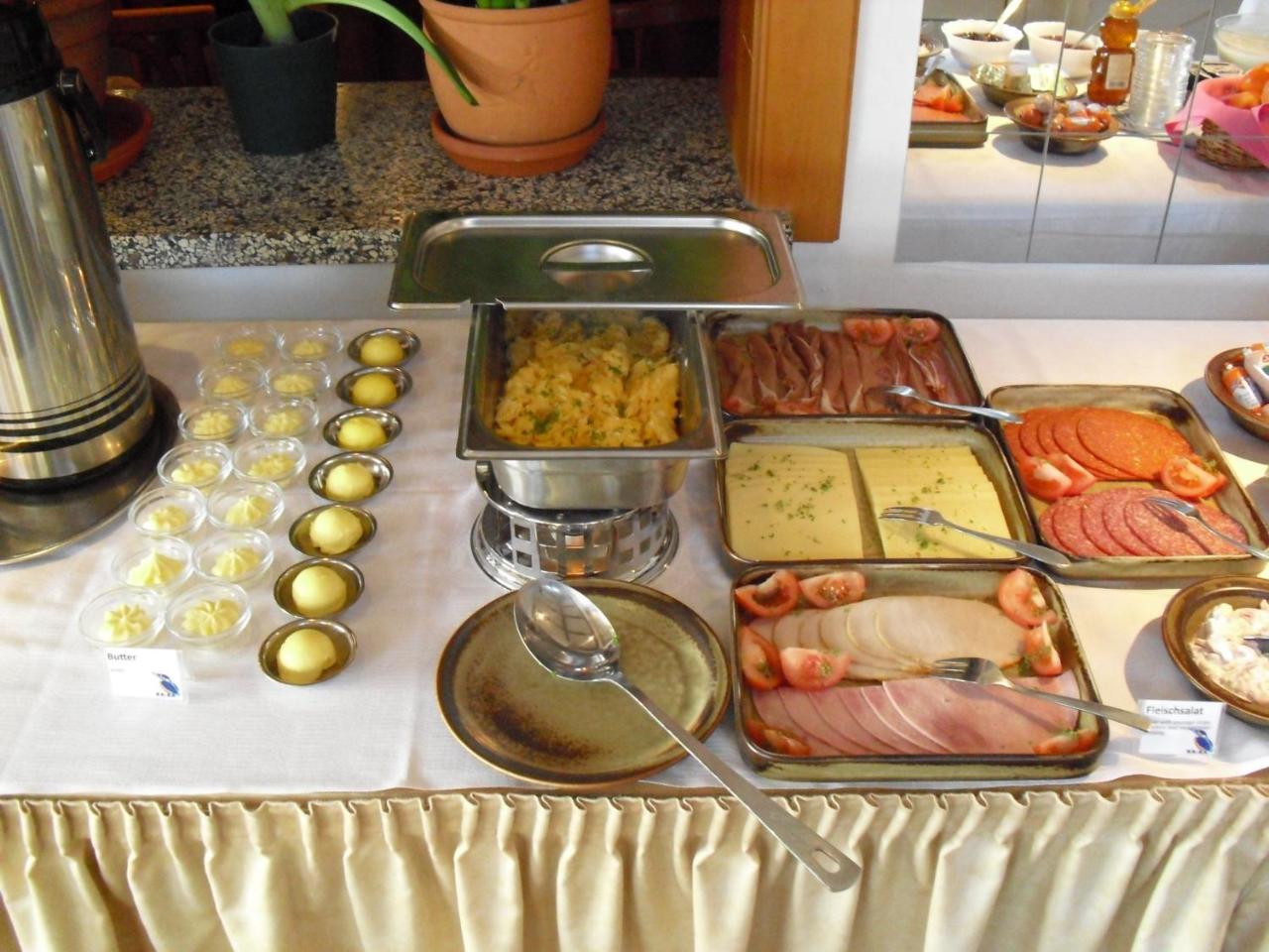 KA&KA Hotel Garni photo 2