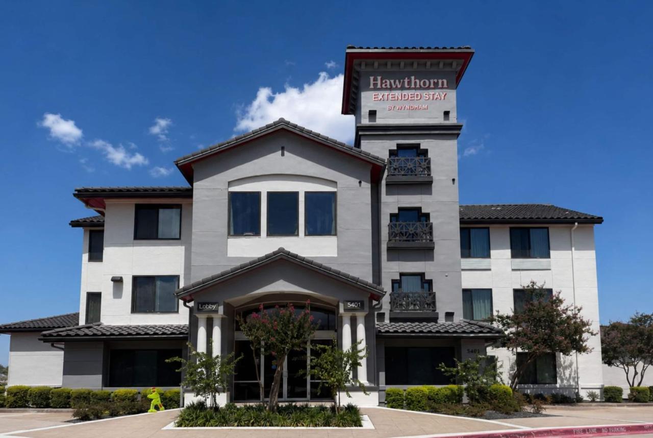Hawthorn Extended Stay by Wyndham Irving Las Colinas