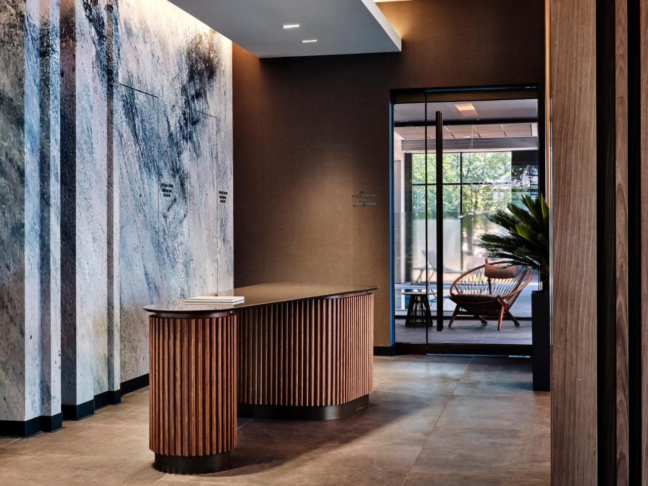 Crowne Plaza Sofia By IHG photo 2