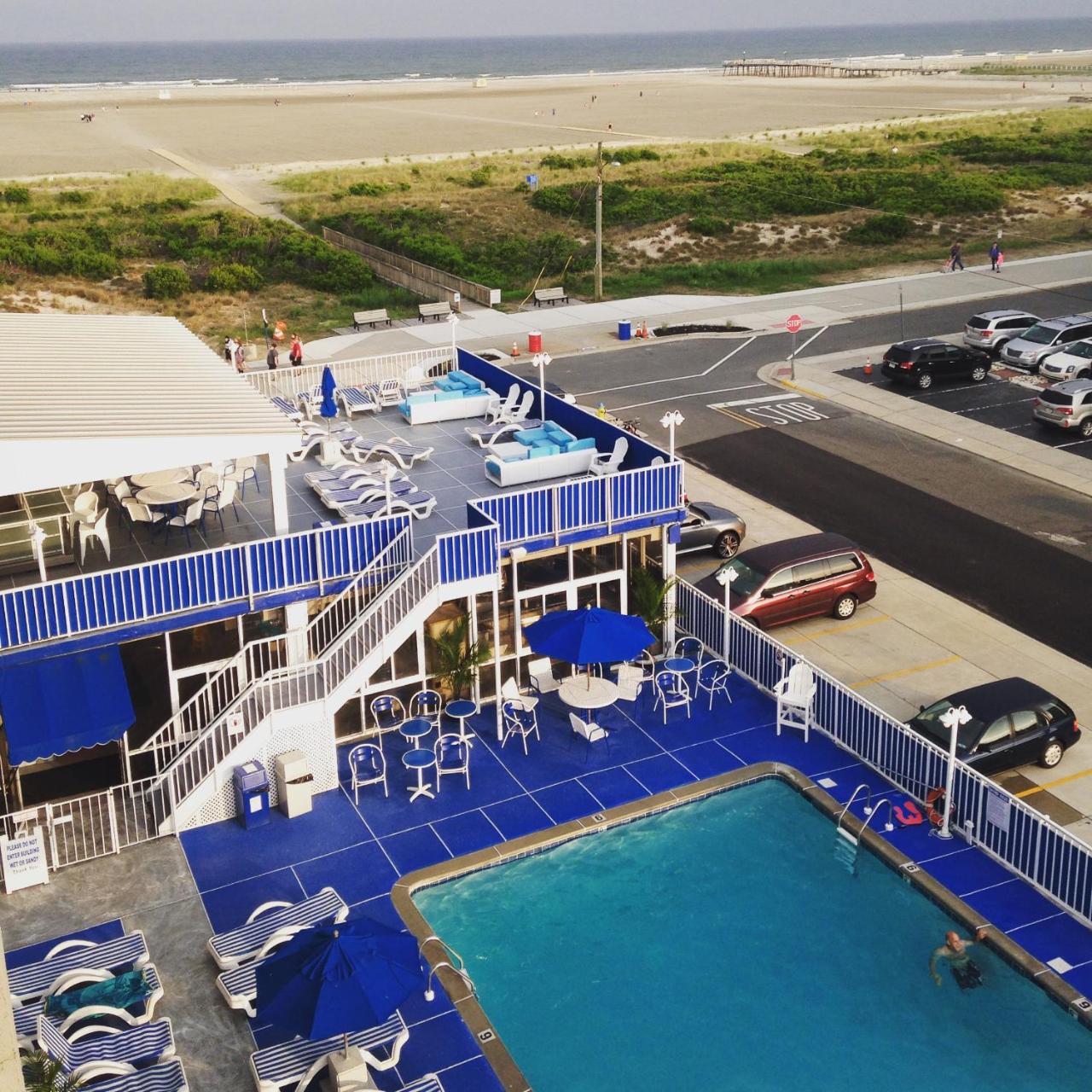 Adventurer Oceanfront Inn photo 4