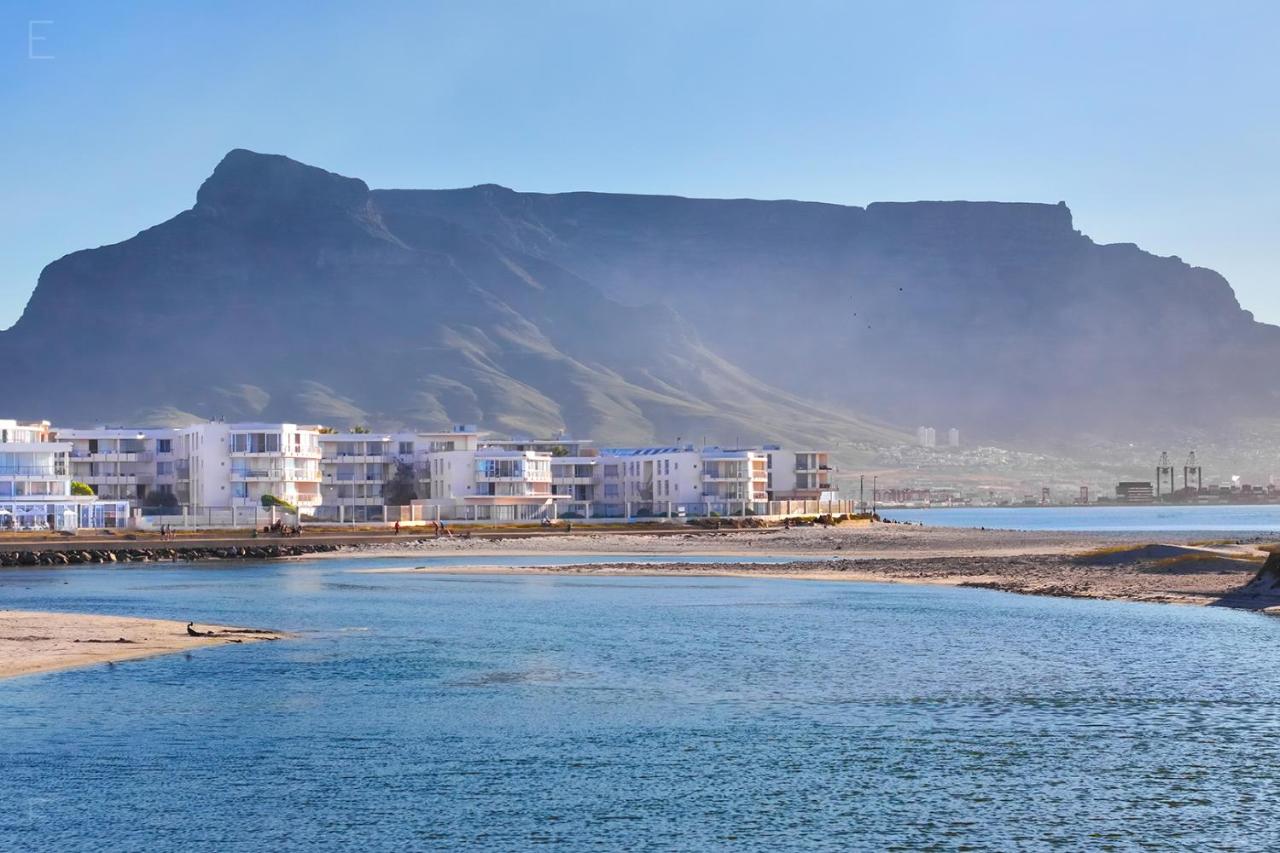 Lagoon Beach Hotel & Spa