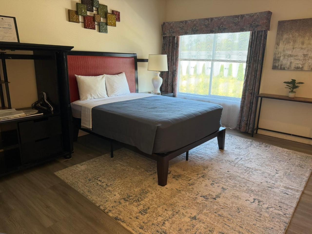 Orca Inn Suites photo 3