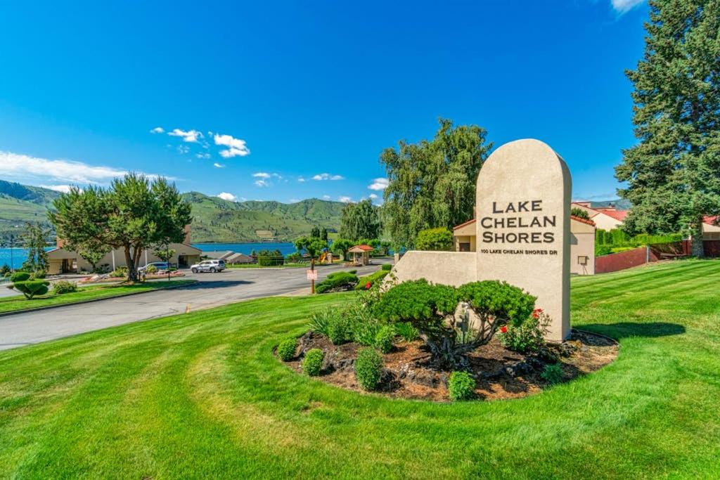 Lake Chelan Shores - Beachfront Sunsets #6-5 photo 4