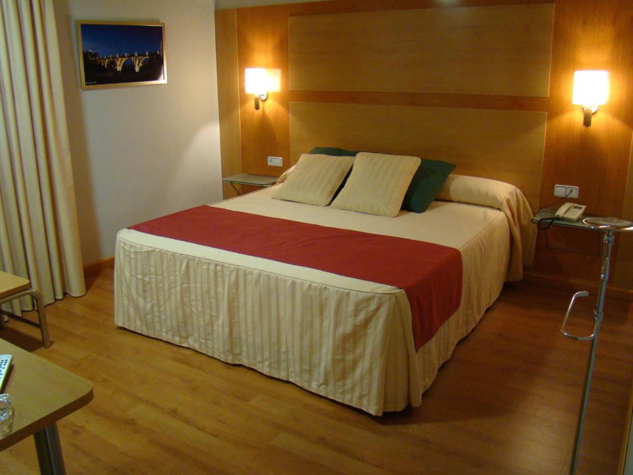 Hotel Reconquista photo 3