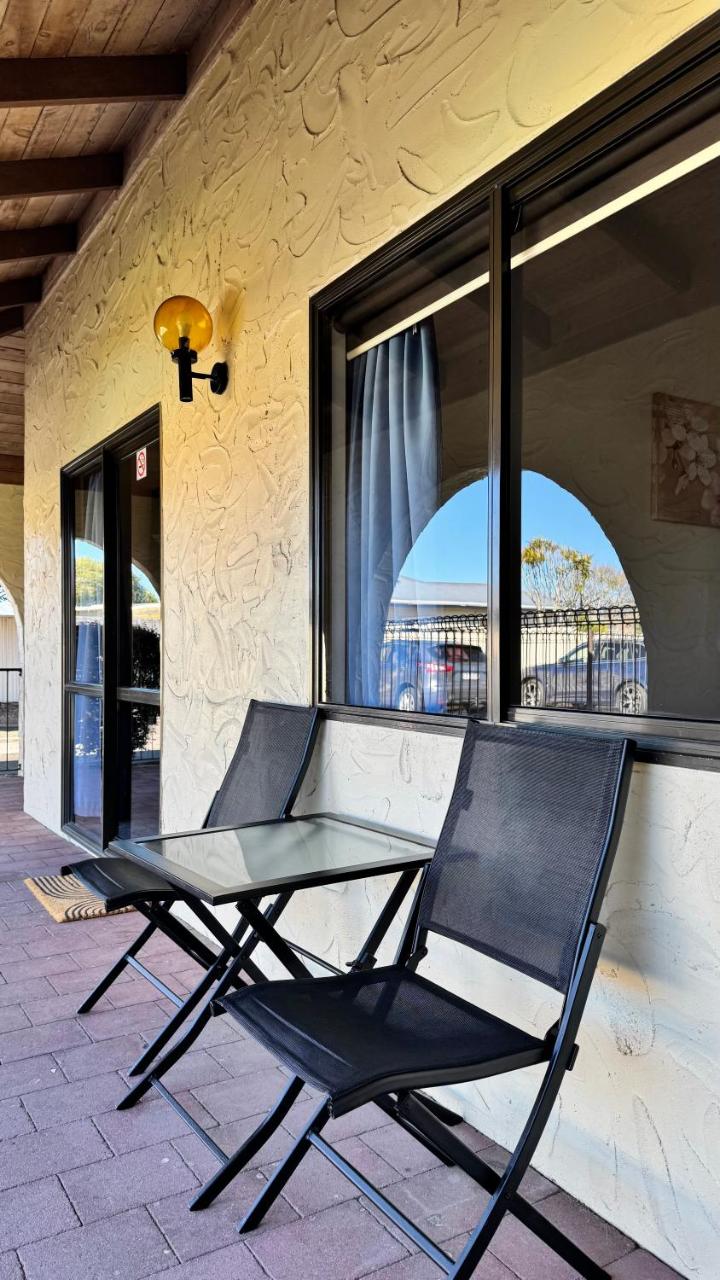 Captains Quarters Motor Inn photo 3