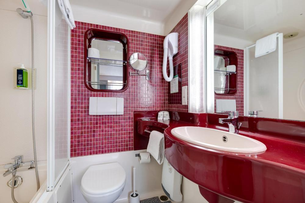 Brit Hotel Confort Rouen Nord - Eden photo 4
