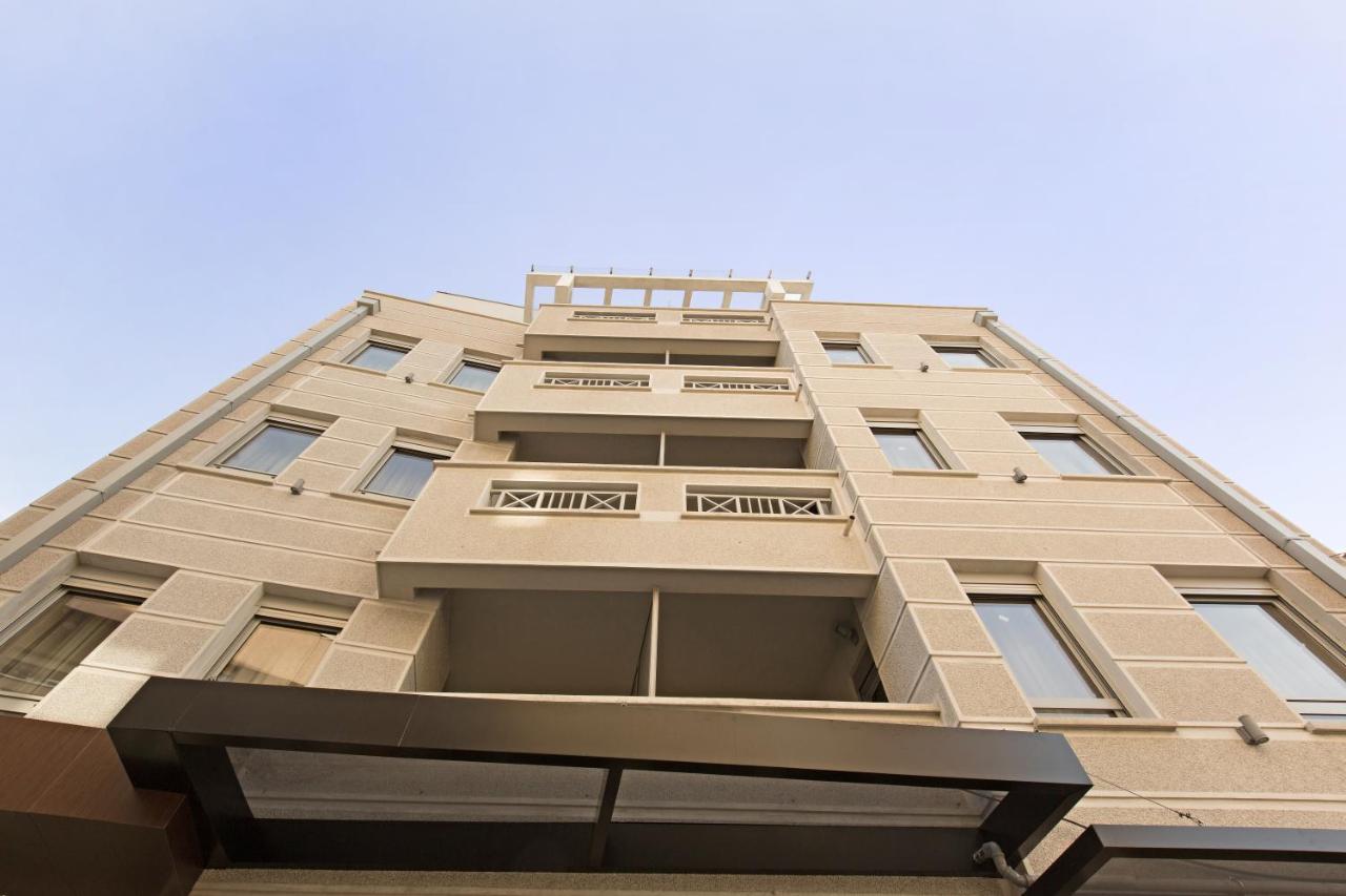 Hotel TESLA - Smart Stay Garni