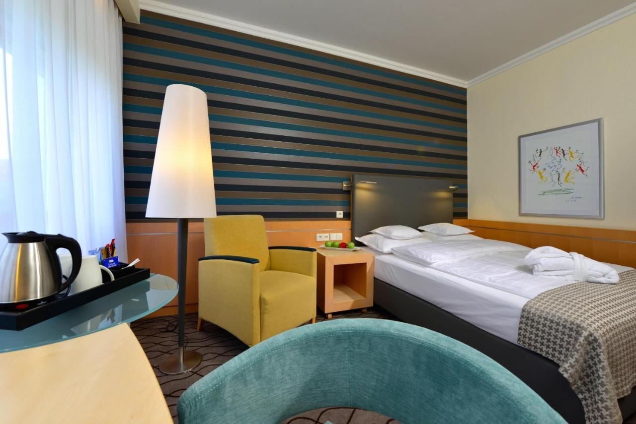 Best Western Premier Parkhotel Kronsberg photo 3