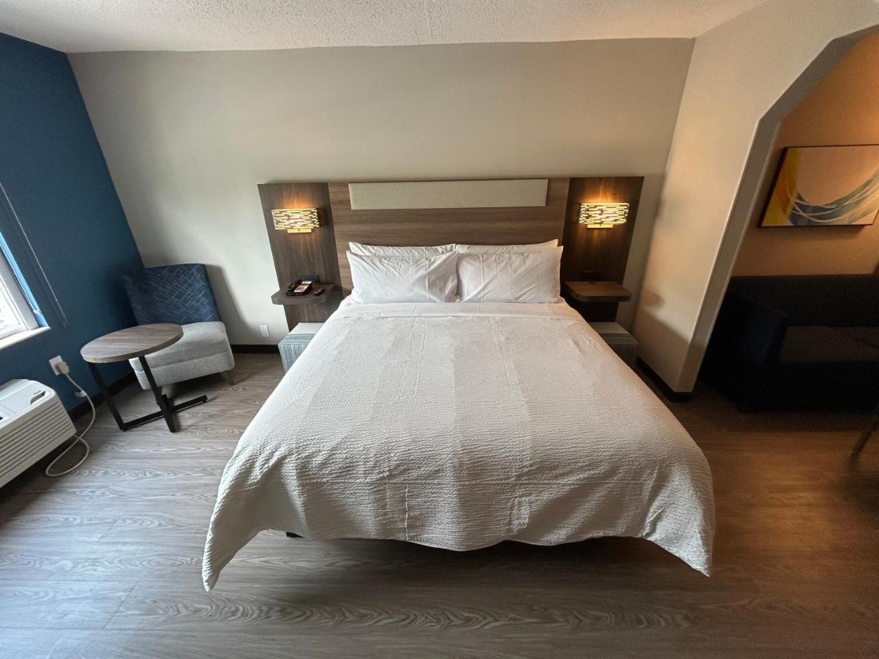 Holiday Inn Express & Suites Dania Beach - Airport Area by IHG photo 4