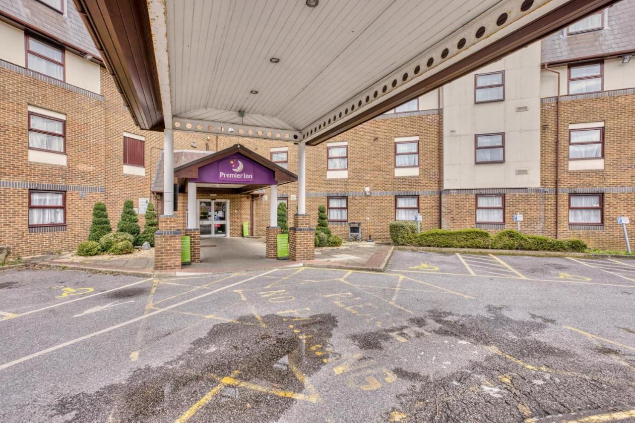 Premier Inn London Gatwick Airport - A23 Airport Way