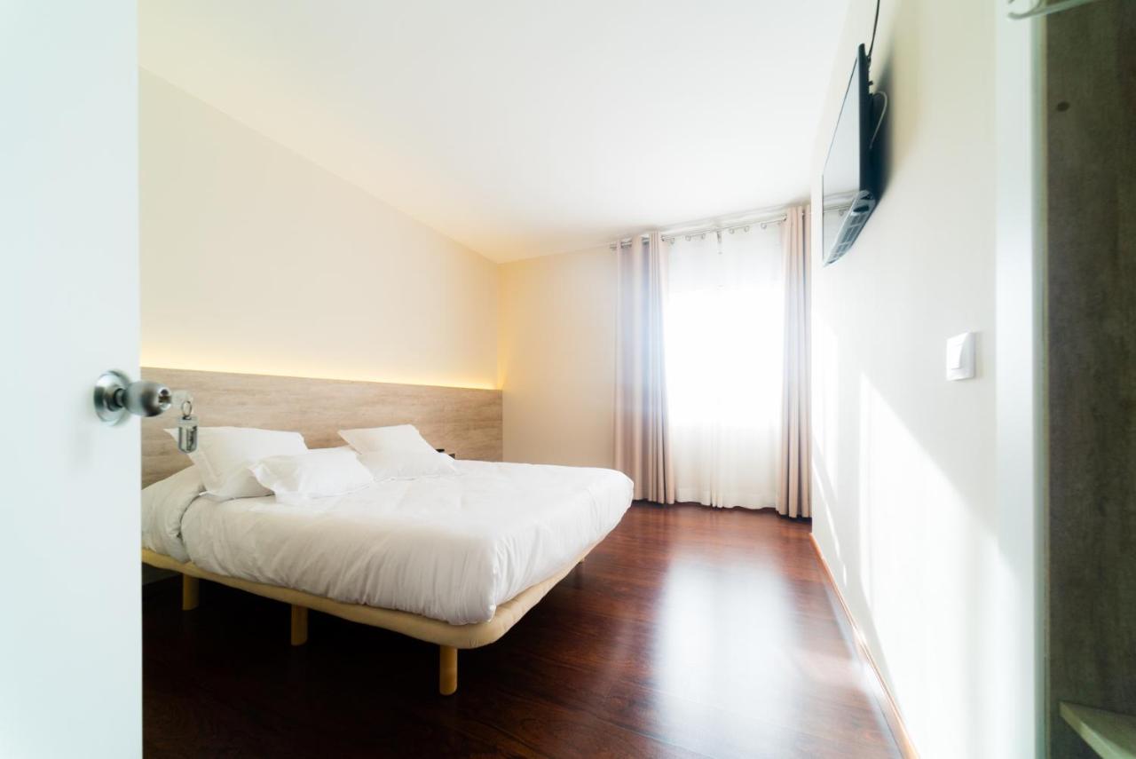 El Pi de Sant Just - Habitacions - Only Bed photo 3