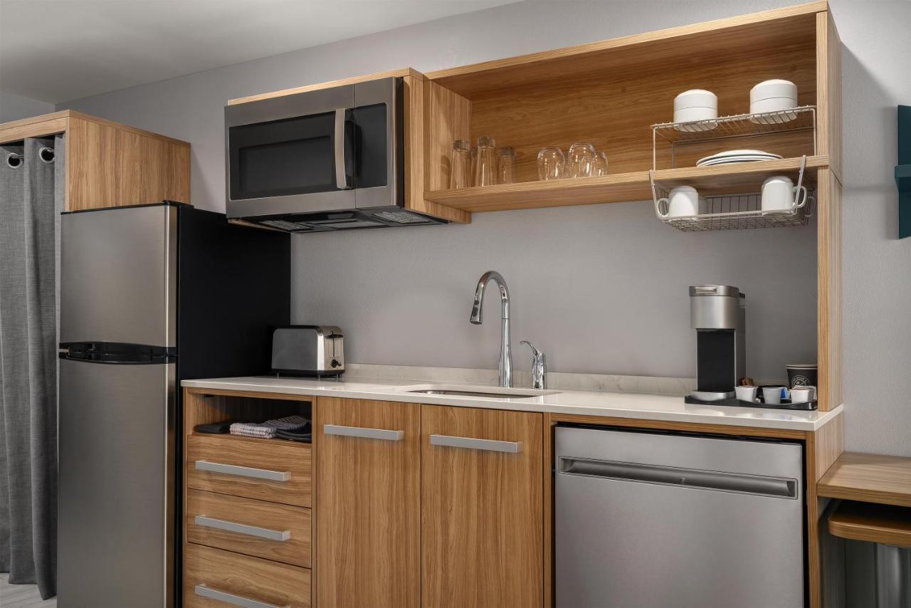 Home2 Suites Capitol Heights Washington DC photo 3