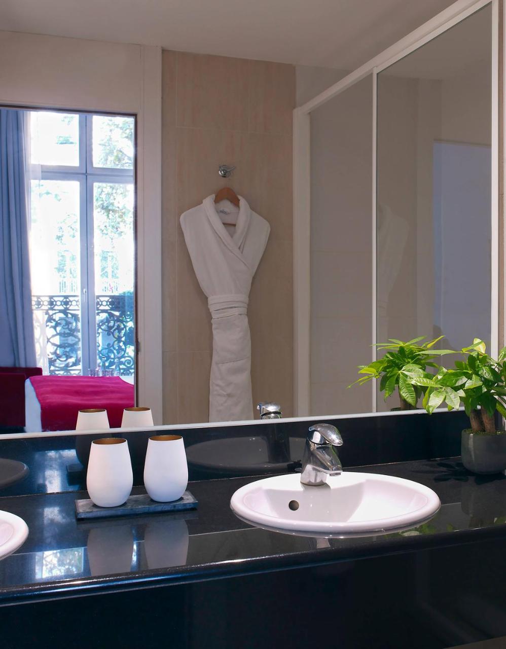 Hotel Paris Opera affiliated by Melia photo 4