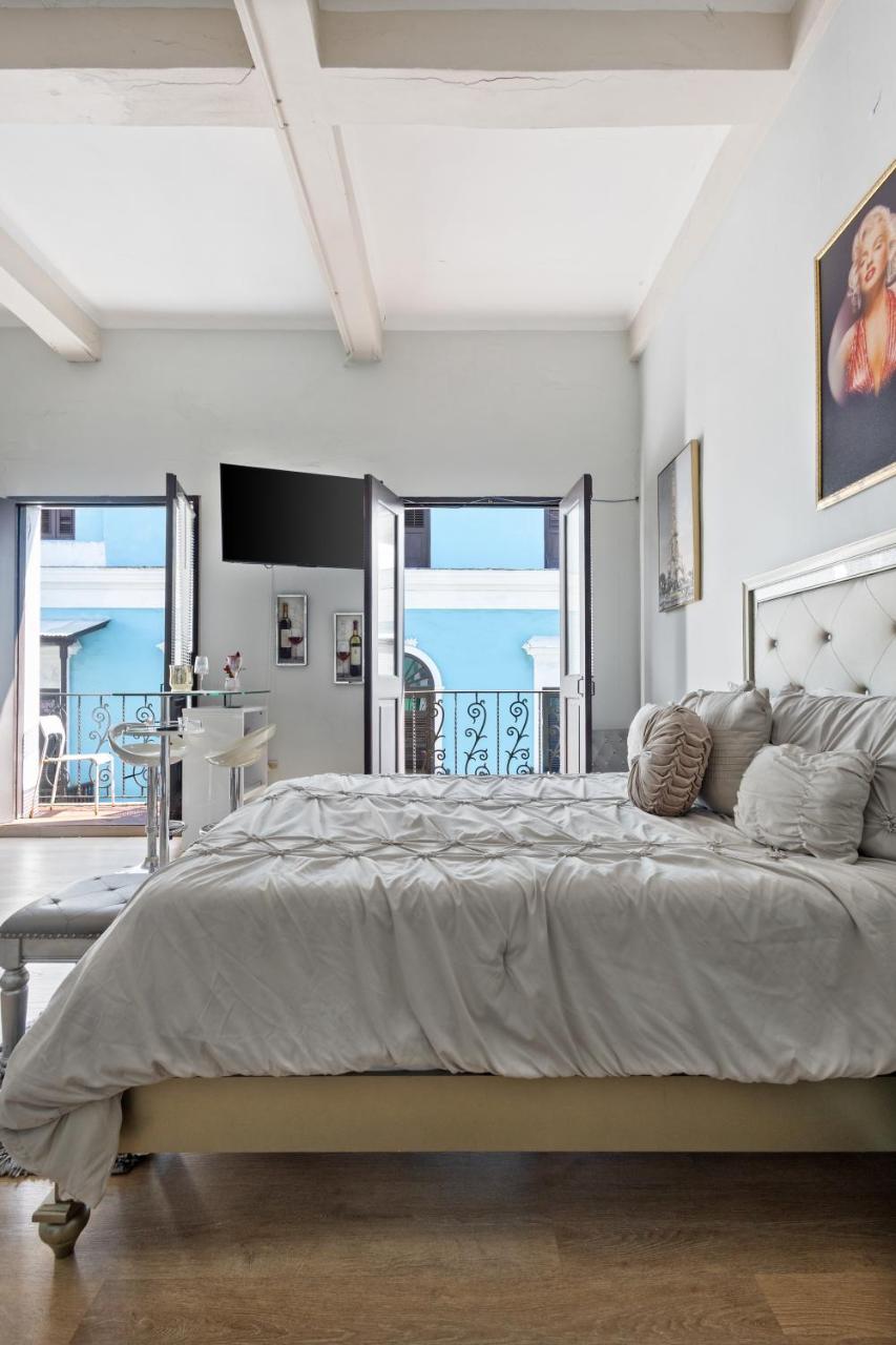 The Balconies Studio, The Marilyn Suite, The Crystal Apartment - Casa of Essence - Old San Juan photo 4