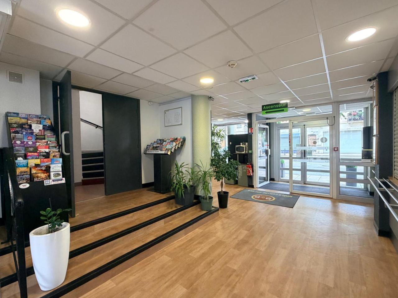B&B Hôtel Nîmes Centre Arènes